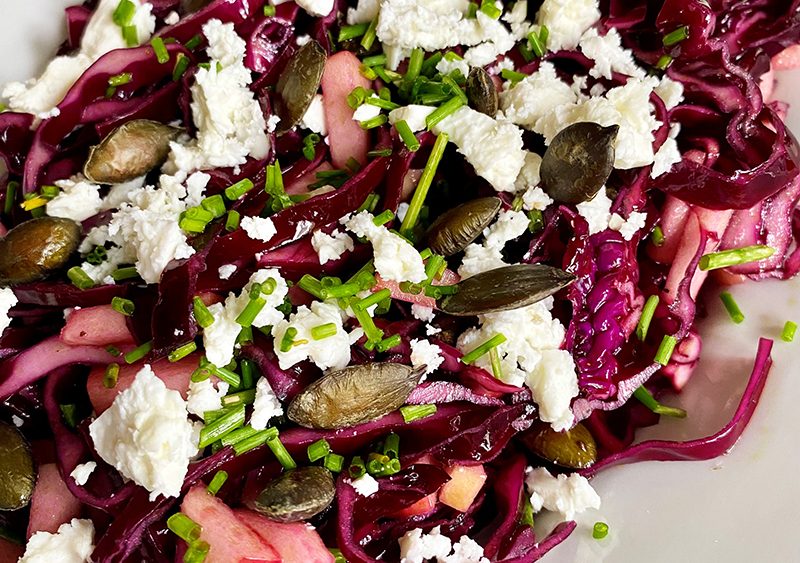 Blaukratsalat mit Kürbiskerne